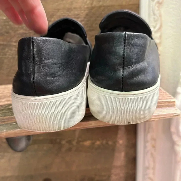 J/SLIDES LEATHER SLIP ON SNEAKERS SIZE 8.5 - Picture 8 of 8